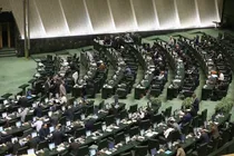 ضرورت بازنگری در مذاکرات با آمریکا و سه کشور اروپایی