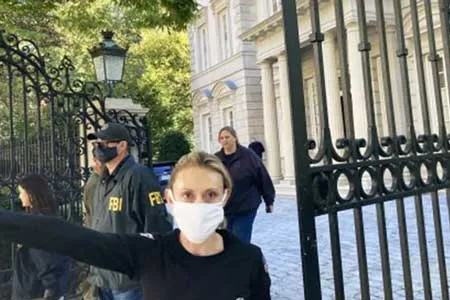 حمله به ساختمان‌های اف‌بی‌آی ادامه دارد