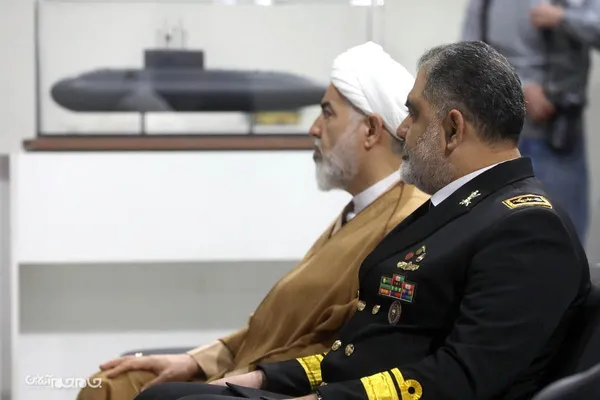 نشست خبری امیر دریادار ایرانی به&zwnj;مناسبت هفتم آذرماه روز نیروی دریایی ارتش