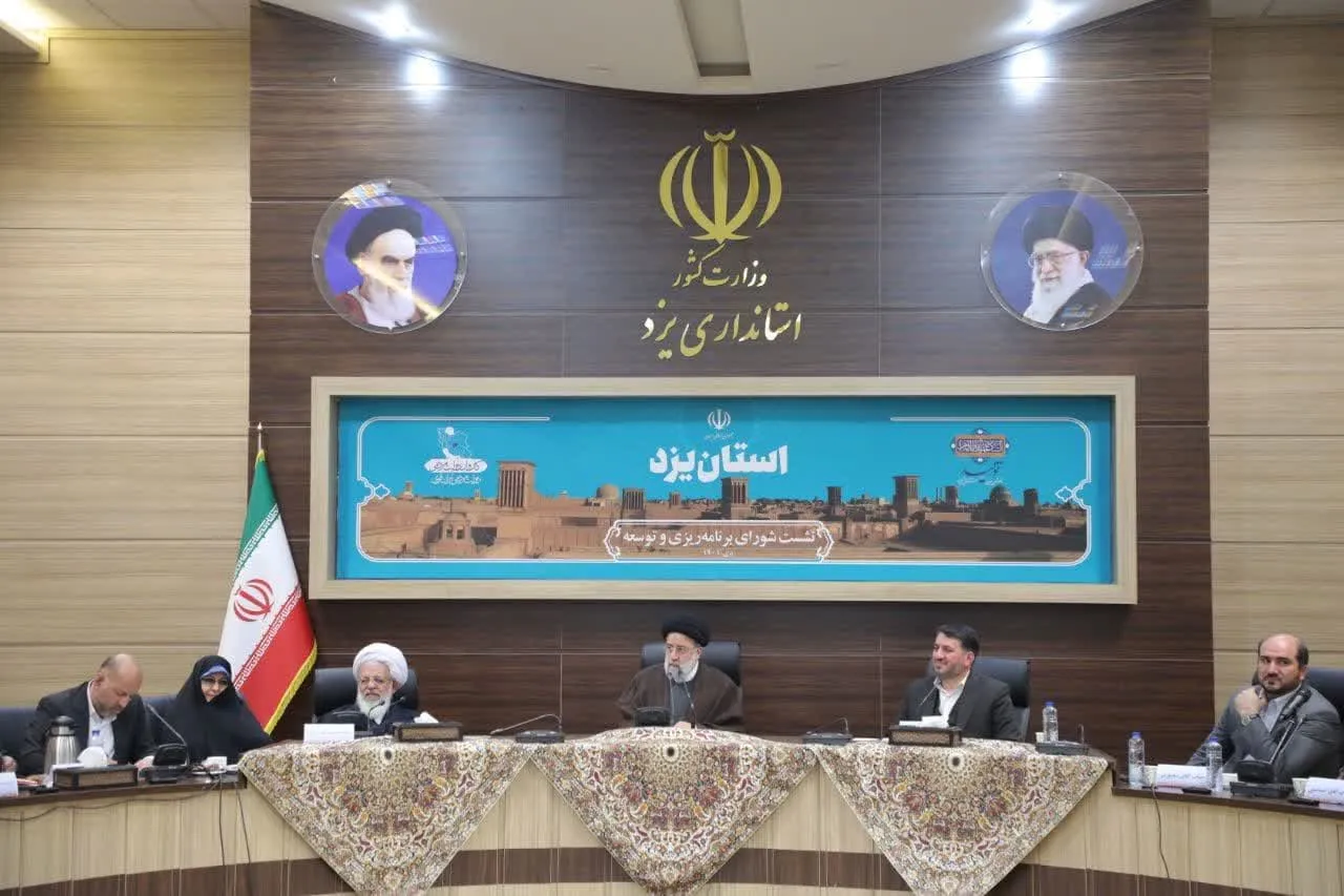 اعتماد و امیدآفرینی ابرپروژه دولتمردان دولت سیزدهم است/ افرادی که مانع پیشرفت و تحول نظام اداری هستند را بدون رودربایستی کنار بگذارید