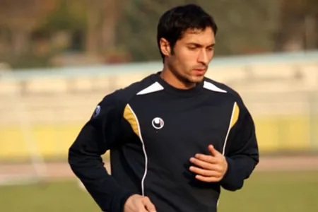 پرسپولیس، سپاهان و استقلال مدعی هستند