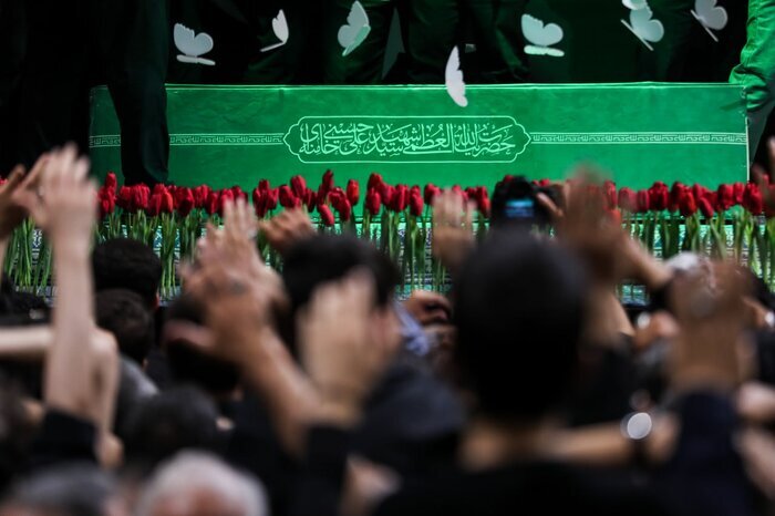 آمادهباش ۱۸۰۰ آتشنشان در مراسم وداع با پیکر رهبر شهید در مشهد آمادهباش ۱۸۰۰ آتشنشان در مراسم وداع با پیکر رهبر شهید در مشهد
