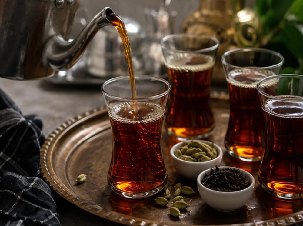 طرز تهیه چای عراقی برای پذیرایی از زائران اربعین