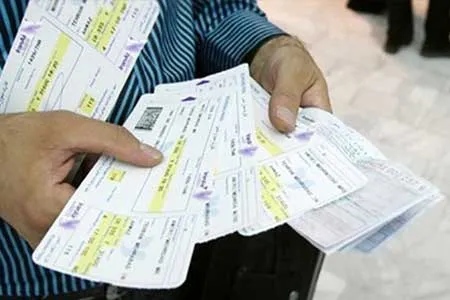 افزایش نیافتن قیمت بلیت هواپیما / برخورد با تخلفات کرونایی