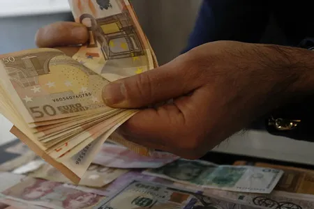 فرصت ۳ ماهه به دارندگان ۱۰ هزار یورو ارز خانگی