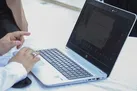 اقدام برای ثبت رکورد جدید حفظ ۲۷ عدد در ۴ ثانیه در گینس (+عکس)