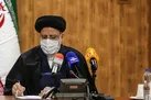 دولت پر هزینه اداره می‌شود / ارز ۴۲۰۰ به جیب افراد خاص رفته است