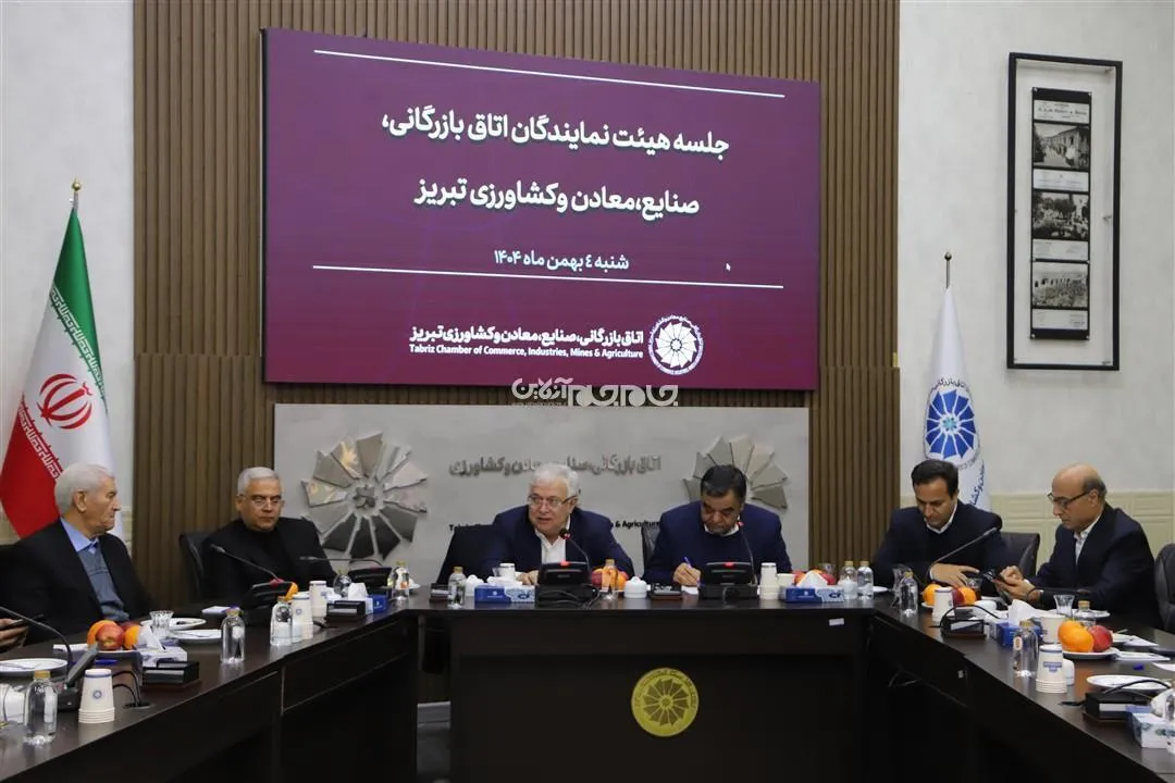 دیدار هیئت نمایندگان اتاق بازرگانی تبریز با مدیر کل میراث فرهنگی استان آذربایجان‌شرقی