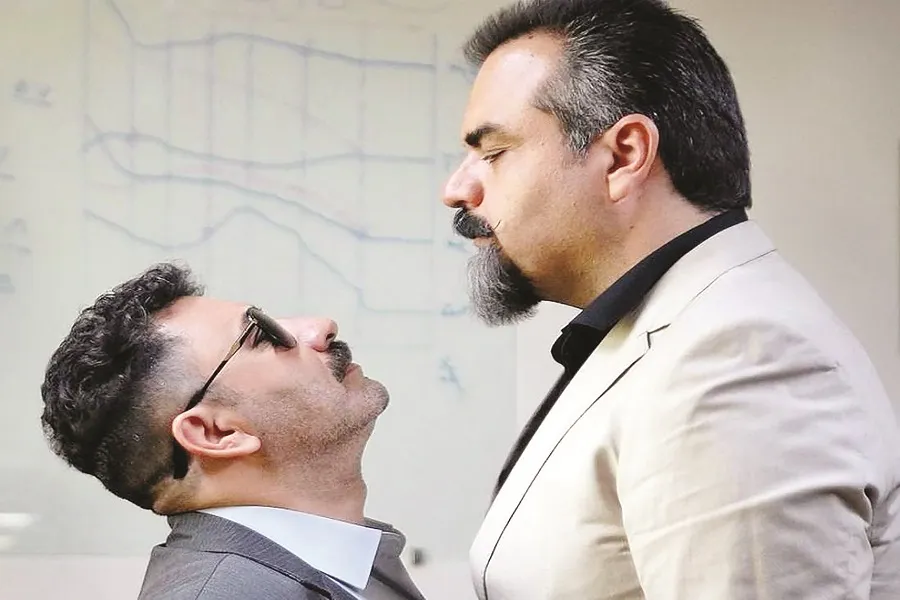 تردستی خنده با «چشم‌بندی»