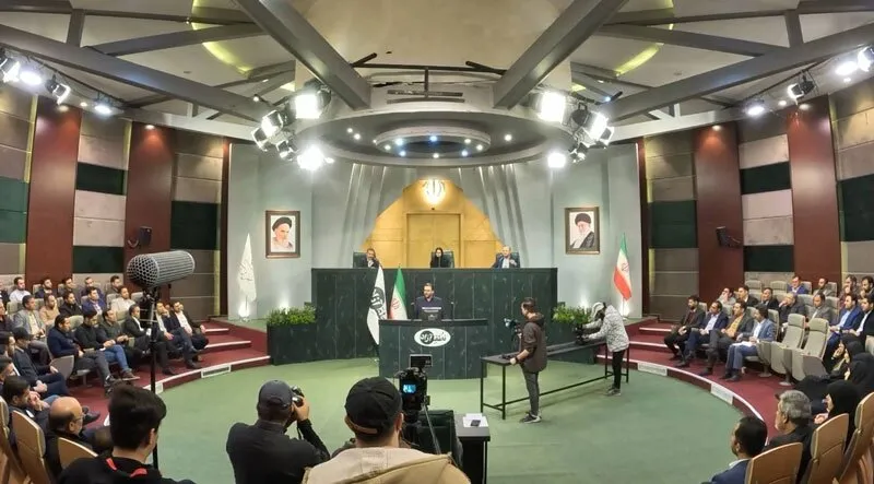 نطق آزاد در مجلس شبیه‌سازی‌شده