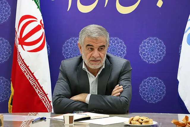 پیام‌های ارزشی‌ را با استفاده از بستر فرهنگ و هنر به دیگران منتقل کنیم
