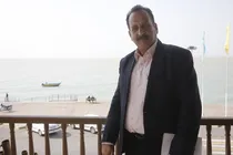  

صدا و سیما در امتداد خارگ و چاه مبارک