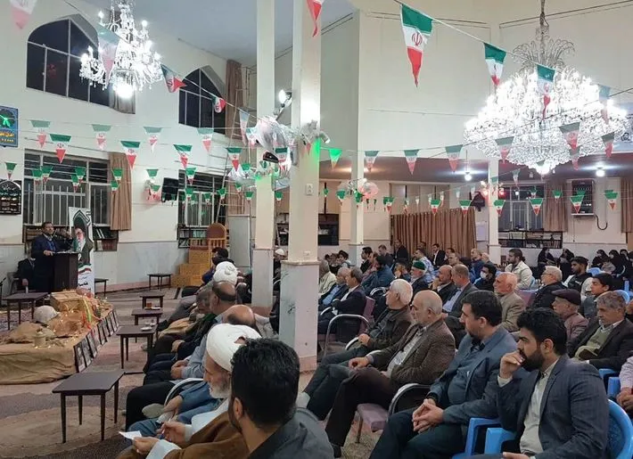 دشمن می‌خواهد اقلیت اغتشاشگر را اکثریت جلوه دهد
