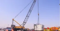 تخلیه تجهیزات پالایشگاهی فوق سنگین در بندر شهید رجایی