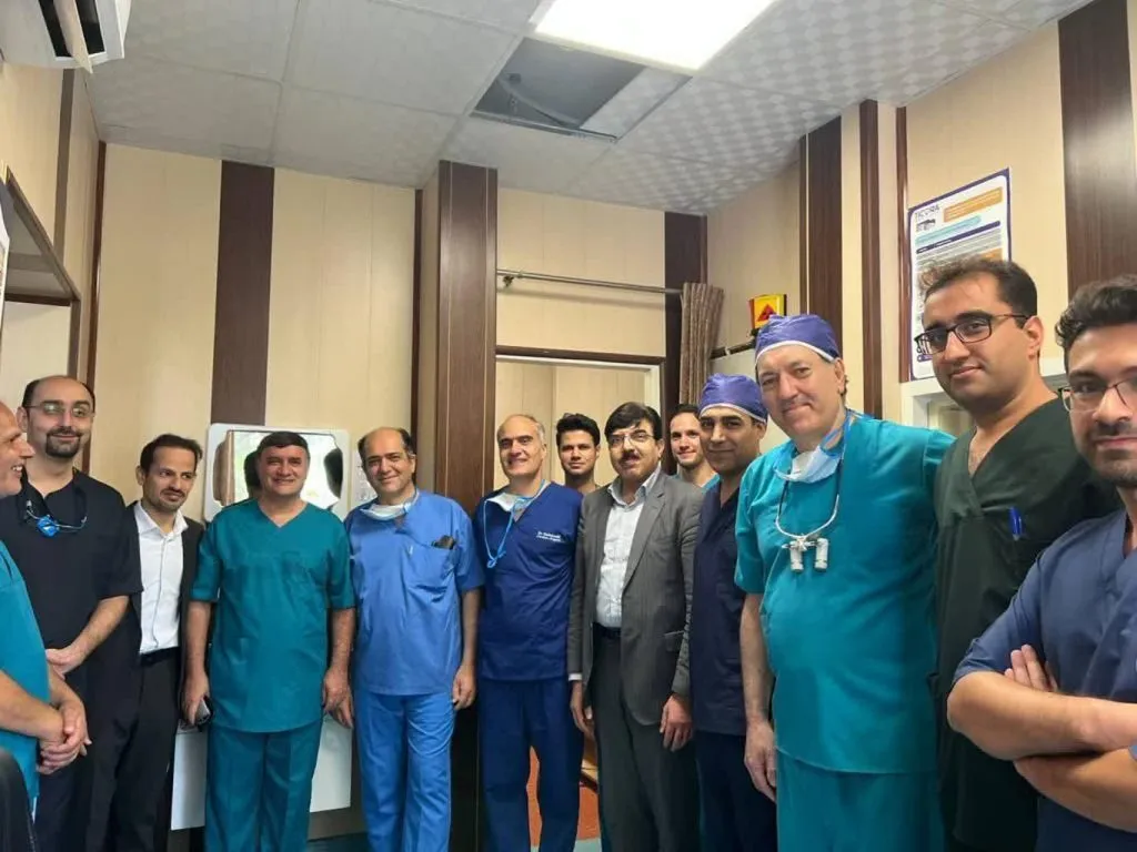 انجام موفقیت آمیز جراحی تعویض دریچه آئورت بدون جراحی باز قلب در یزد