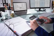 چطور با نرم‌افزار حسابداری، مدیریت مالی کسب‌وکار خود را ساده و دقیق کنید؟