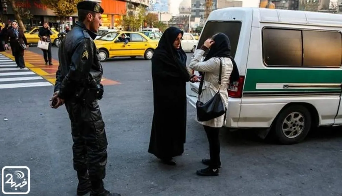 با اقلیت بی‌ حجاب، باید طبق قانون برخورد شود