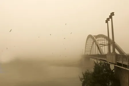 وزش باد شدید و خیزش گرد و خاک در ۱۸ استان