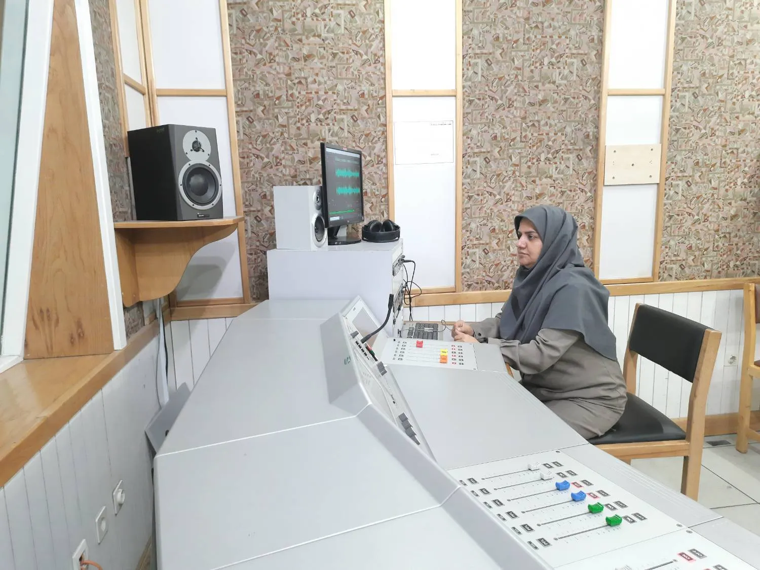 نوجوانان مجری برنامه مثبت ۱۲ شدند