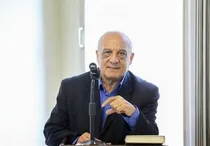 رسانه پایه و اساس قدرت ملی است؛ روزنامه‌ها اولین قربانی شبکه‌های اجتماعی در ایران