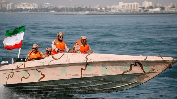 مرزبانان بندرعباس ۴ نفر را از غرق شدن نجات دادند