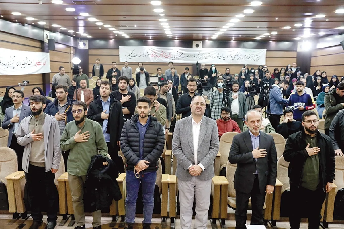 صمیمی و صریح با دانشجویان