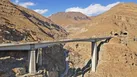 خطر ریزش سنگ در آزادراه تهران - شمال | مسافران در حاشیه جاده توقف نکنند