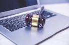 نیشخند فضای مجازی به قوانین راکد