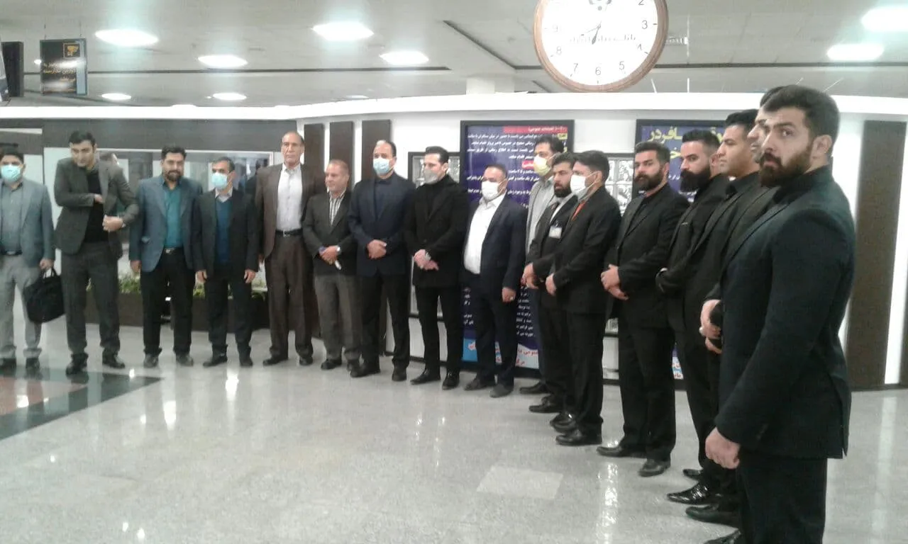 چند قهرمان ملی داریم که نمی توانیم به دغدغه های آنها برسیم؟!