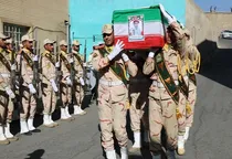 پیکر سرباز شهید مرزبانی در سنندج تشییع شد