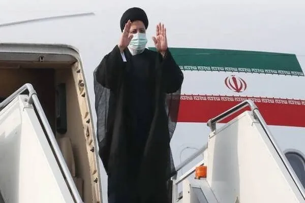 ببینید| رئیسی تهران را به مقصد مسقط ترک کرد