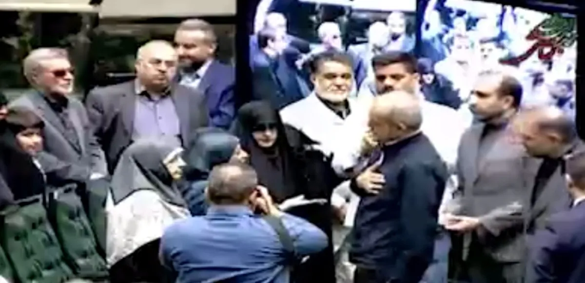 ببینید | دیدار رئیس جمهور با جمعی از خانواده شهدا حاضر در مجلس