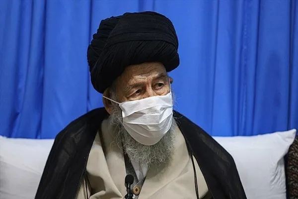 آیت‌الله‌ علوی گرگانی به خاطر ضعف جسمانی در بیمارستان بستری شدند/ وضعیت عمومی معظم له مناسب است