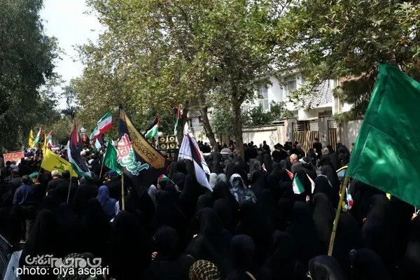 پیاده روی دلدادگان اربعین حسینی در گرگان 
پیاده روی و عزاداری دلدادگان اربعین حسینی با حضور عاشقان اباعبدالله حسین در روز اربعین در گرگان انجام شد.

عکاس: علیا عسگری