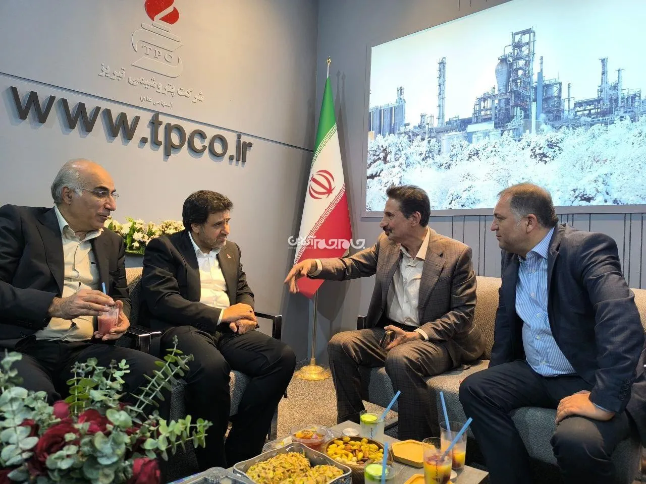 رایزنی‌های پرثمر پتروشیمی تبریز در نمایشگاه ایران پلاست