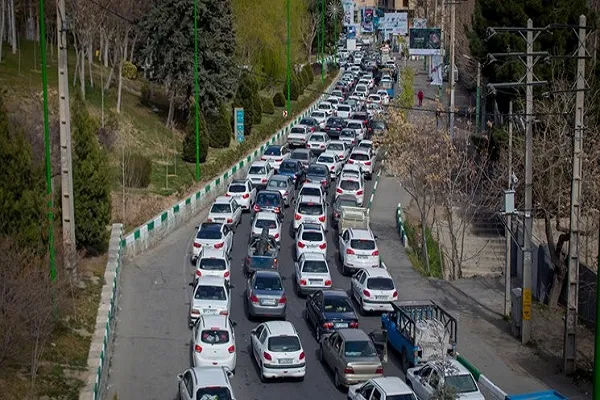 محدودیت ترافیکی پایان هفته در جاده‌های شمال/ ترافیک در هراز و کندوان