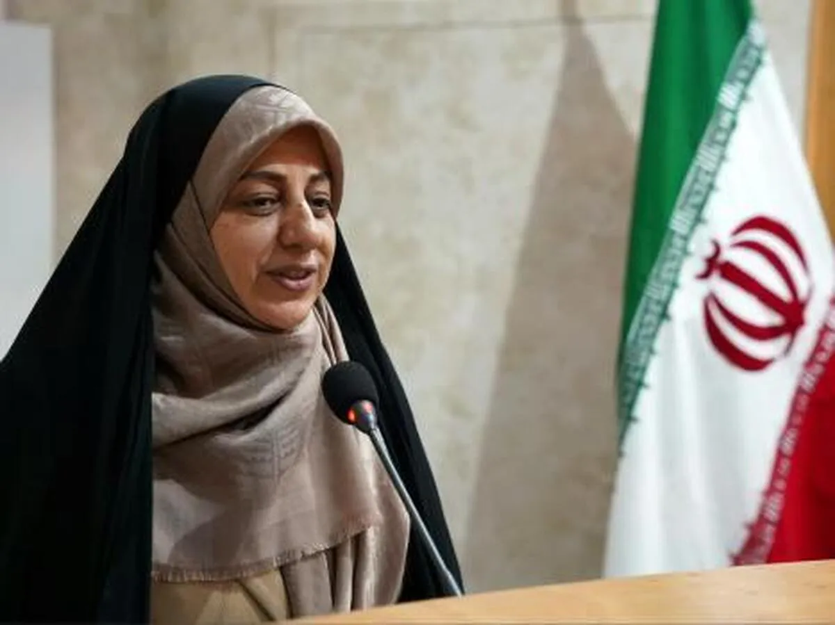 نقش‌آفرینی زنان در کنار حفظ کارکردهای خانواده ضروری است