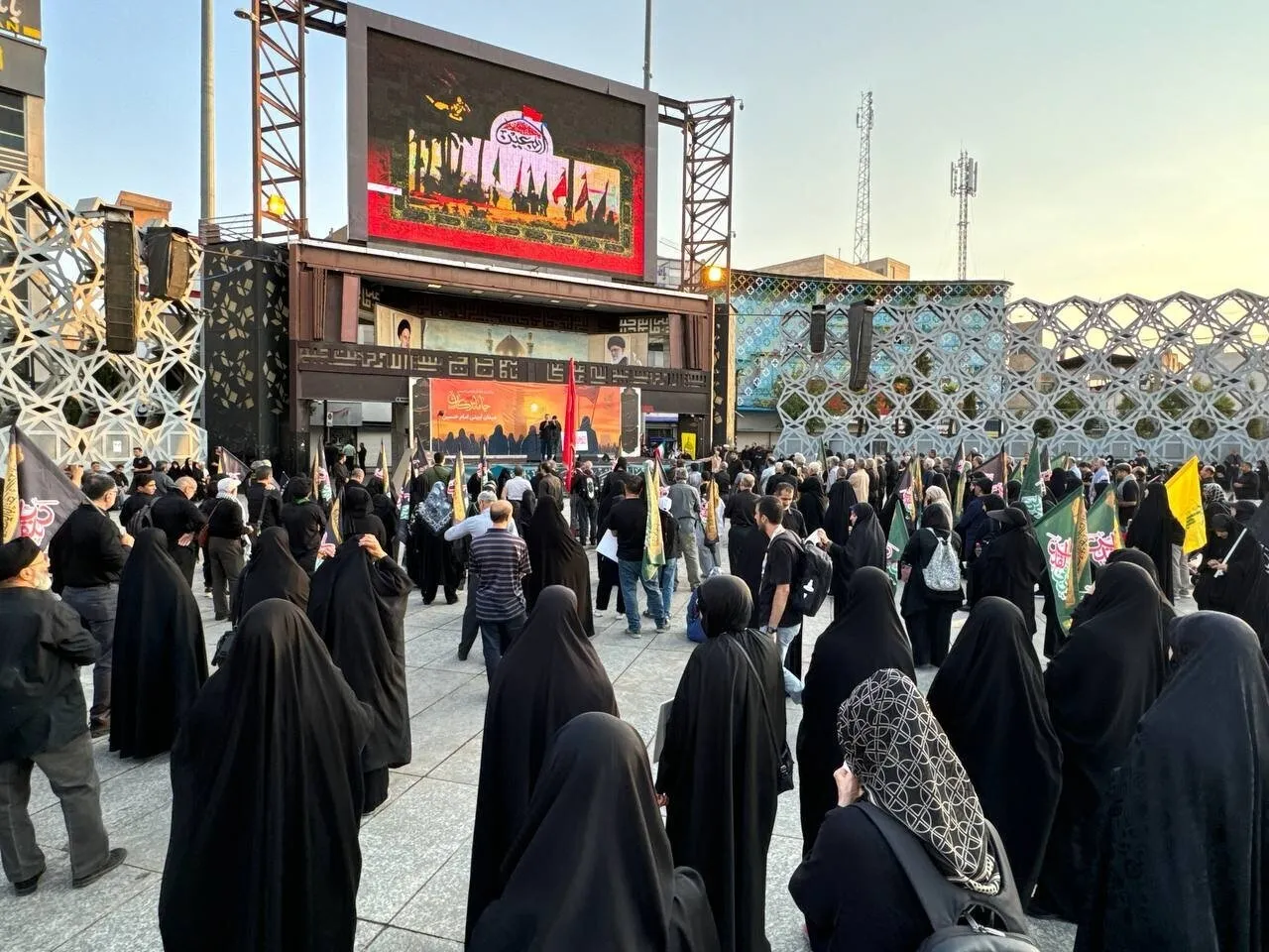 خدمت‌رسانی ۴۲۰۰ خادم شهری به جاماندگان اربعین در پایتخت