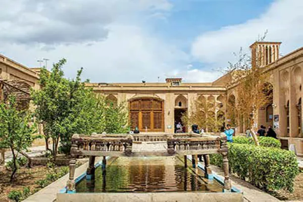 خانه‌های تاریخی یزد در فراموشی قاب تصویر