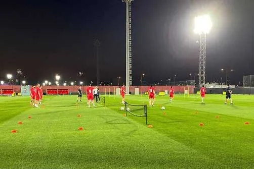 عکس | کی‌روش داور VAR شد | بیرانوند بدون محافظ تمرین کرد