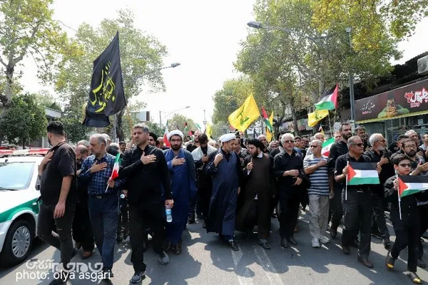 پیاده روی دلدادگان اربعین حسینی در گرگان 
پیاده روی و عزاداری دلدادگان اربعین حسینی با حضور عاشقان اباعبدالله حسین در روز اربعین در گرگان انجام شد.

عکاس: علیا عسگری