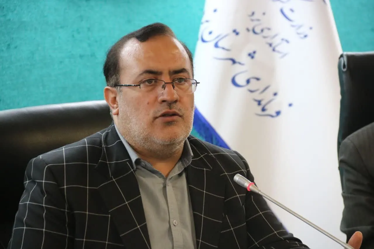 نشست کارگروه تنظیم بازار یزد با تمرکز بر کنترل بازار میوه و کالاهای اساسی