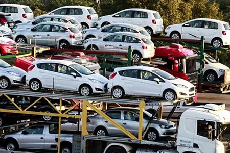 مالیات بر نقل و انتقال خودروهای صفر به خودروسازان منتقل شد
