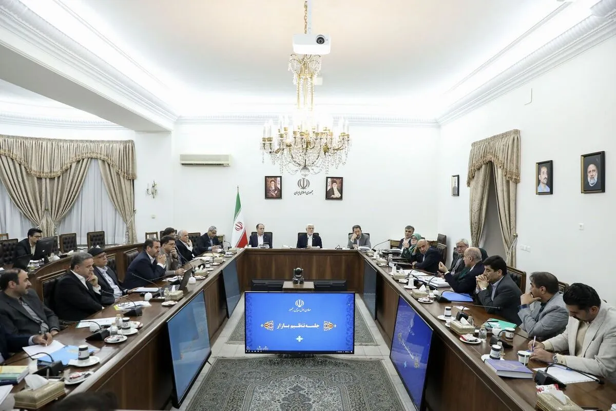 عارف: عوامل گرانی برخی کالاها با دقت بررسی شود