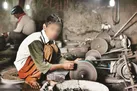 نورافکن روی کار پنهانی کودکان