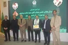 نابغه البرزی مدال طلای جهانی خود را به حرم امام رضا (ع) هدیه کرد