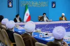 دشمن اهدافش را با ایجاد نارضایتی و کشاندن آن به سفره مردم دنبال می‌کند