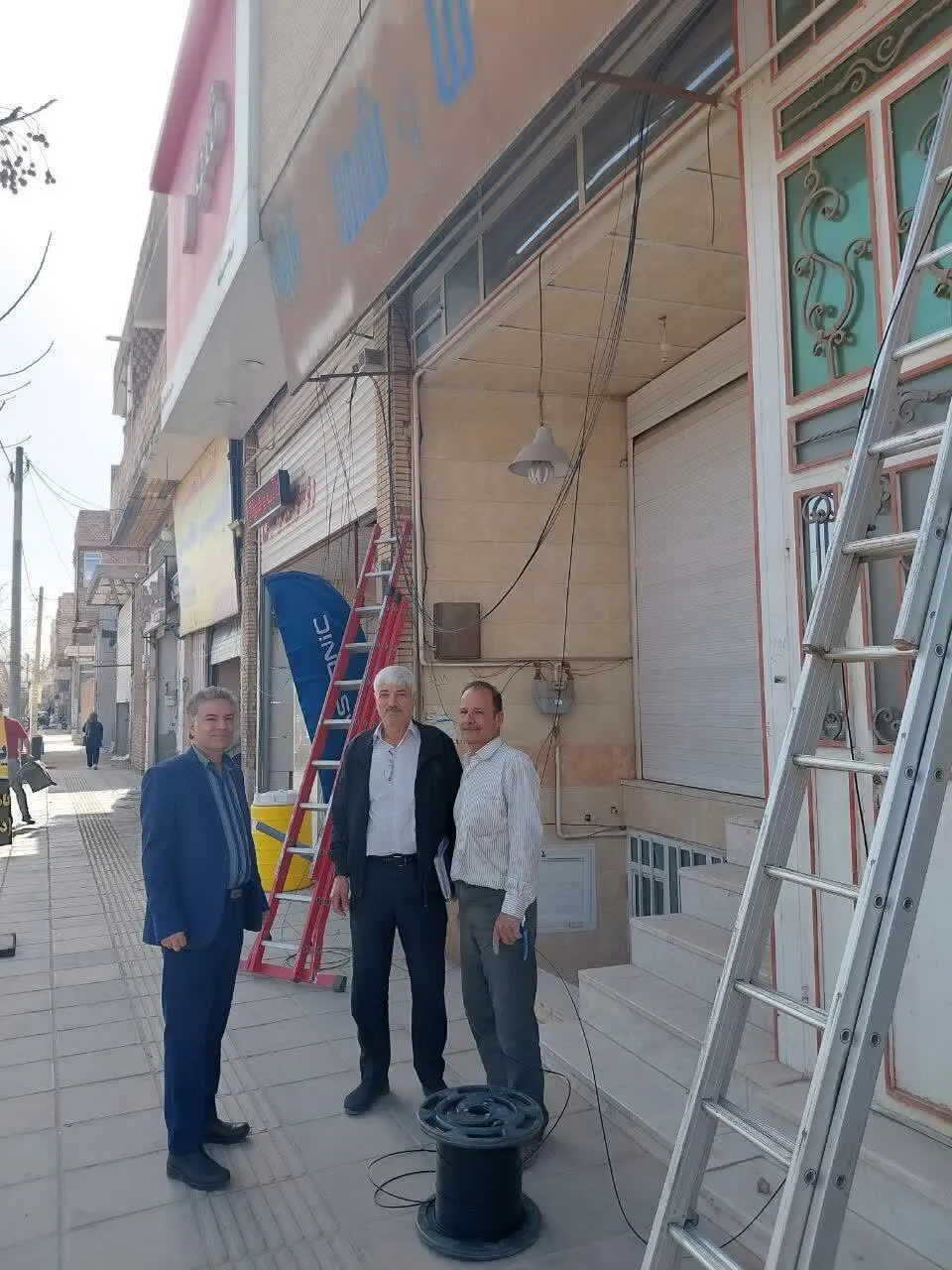 عملیات برگردان شبکه مسی به فیبر نوری در محدوده امامشهرِ یزد