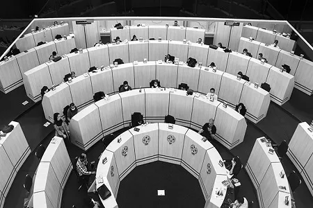 بورس اولین روز مرداد را چگونه آغاز کرد؟ / شاخص کل به زیر یک میلیون و ۹۰۰ هزار واحد سقوط کرد
