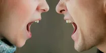 واکنش مغز به فریاد زدن